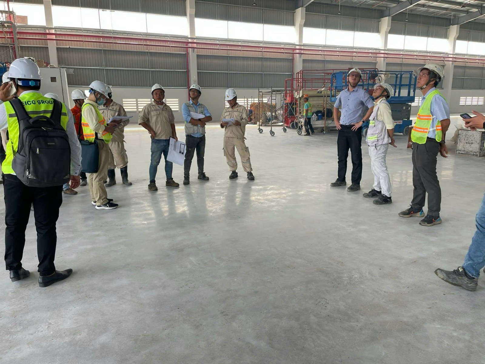 Họp An toàn Lao động HSE & Giám sát Kỹ thuật TVN - Hình ảnh 2 TVN Cons Corp